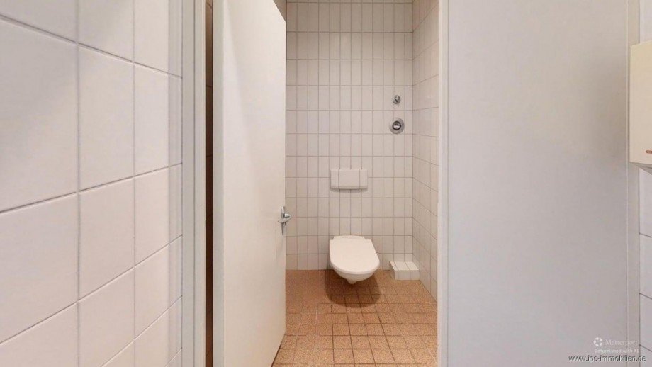 WC B�rofl�che Neustrelitz