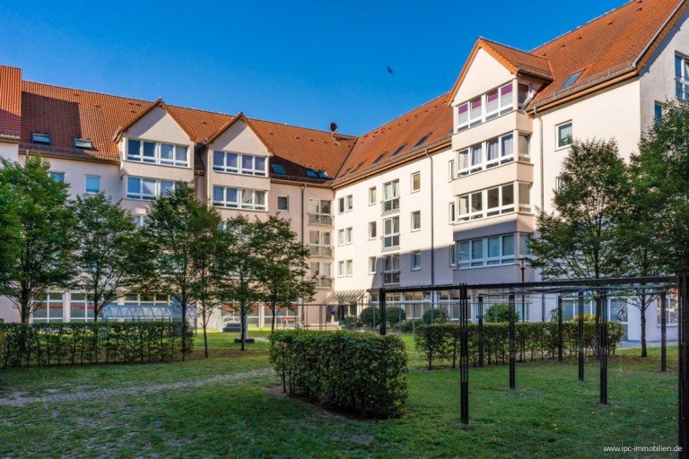 Innenhof Waren Dachgeschosswohnung Ihre Rente aus Stein - Toll geschnittene 2 Zi. Wohnung mit TG Stellplatz.