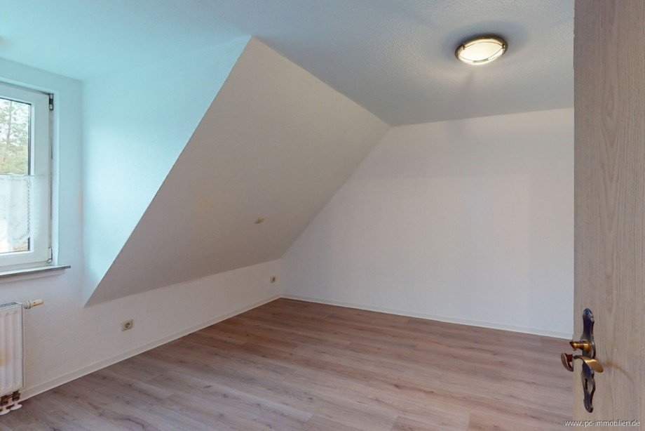 Schlafzimmer Doppelhaush�lfte Sch�nebeck (Elbe)