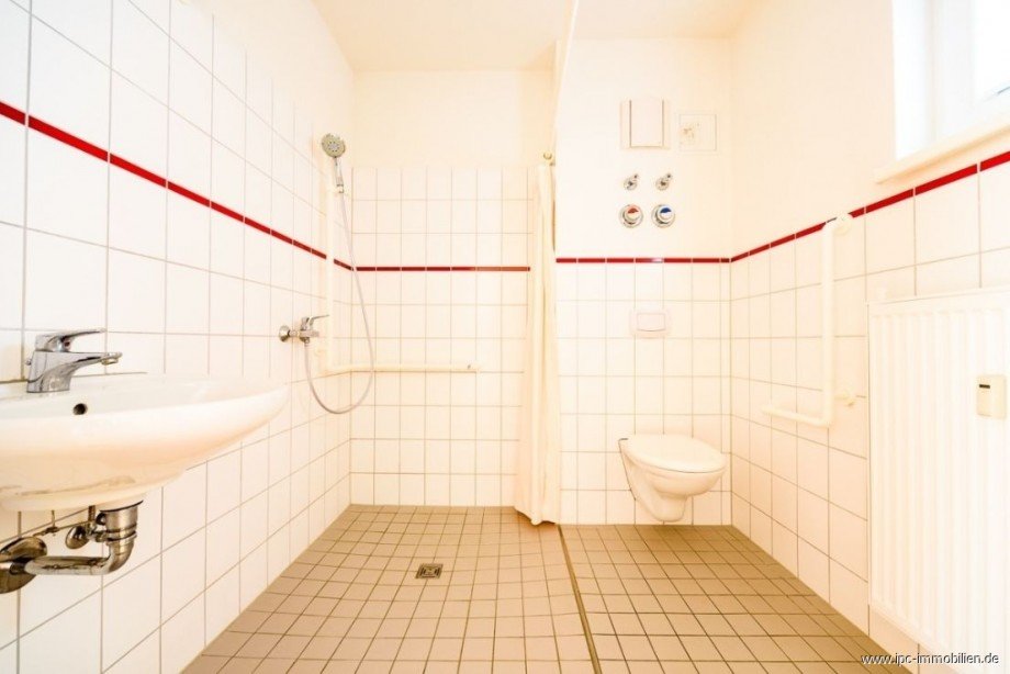 Badezimmer - Beispielwohnung Etagenwohnung Wismar