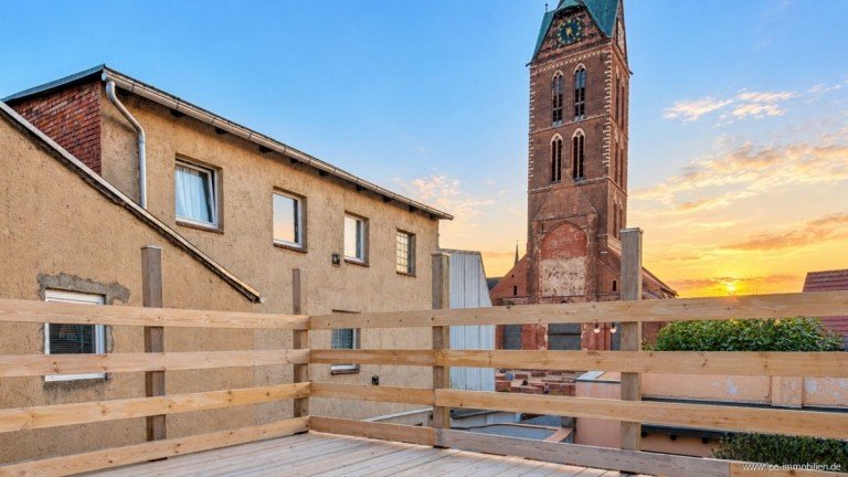 Titelbild Wismar Etagenwohnung Erstbezug nach Renovierung - Gro�z�gige Wohnung mit traumhafter Terrasse.