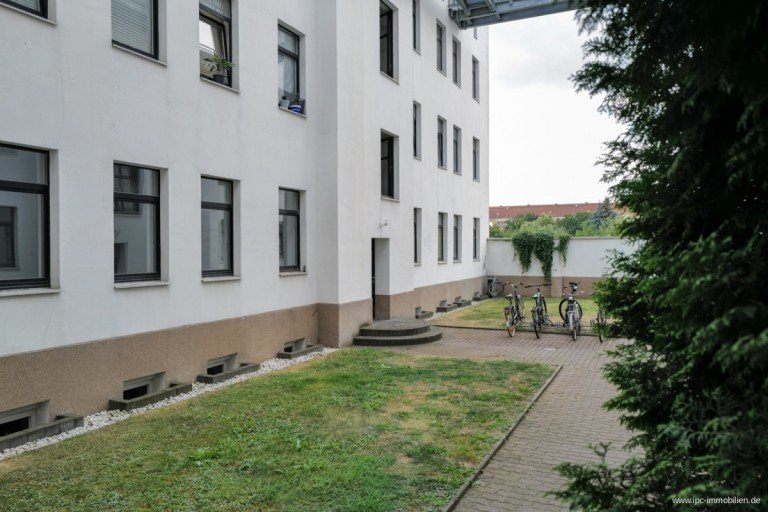 Hinterhaus Magdeburg Etagenwohnung Sichern Sie Ihre Altersversorgung- Niedliche 2 Zi. mit 5,49 % Mietrendite.