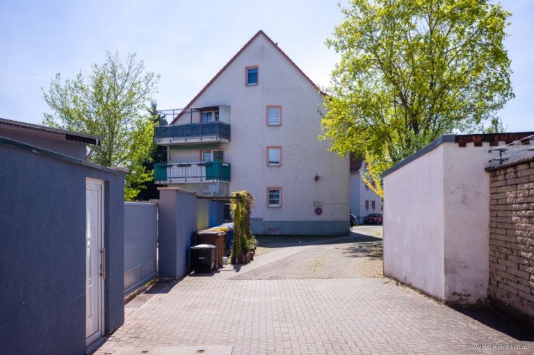 Hausansicht Sch�nebeck Etagenwohnung Toll geschnittene Wohnung mit 5,18 % Rendite p.a.